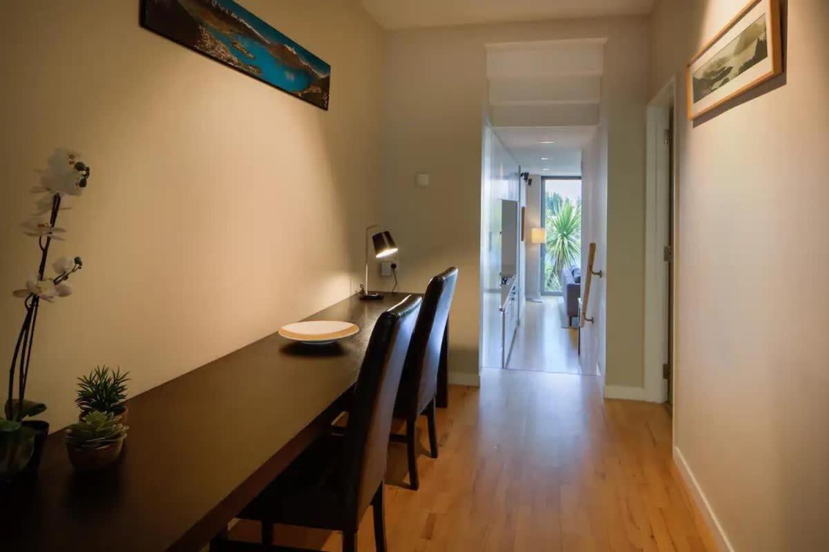 Stunning Lakeview 1 Bedroom Apartment Queenstown Ngoại thất bức ảnh